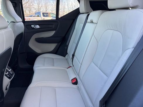 Used 2024 Volvo XC40 B5 Plus w/ Protection Package Premier image 14