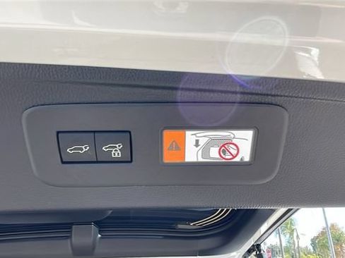 Used 2025 Lexus GX 550 w/ Accessory Package (31) AWD/4WD image 35