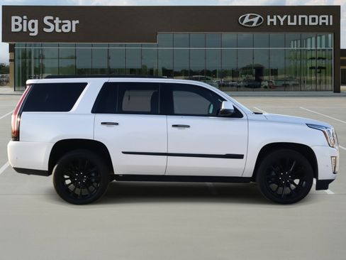 Used 2018 Cadillac Escalade Premium Luxury image 5