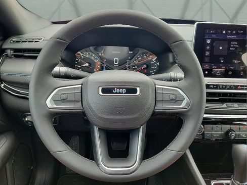 New 2026 Jeep Compass Latitude AWD/4WD image 12