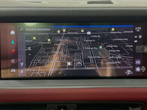 Certified 2025 Porsche Cayenne image 18