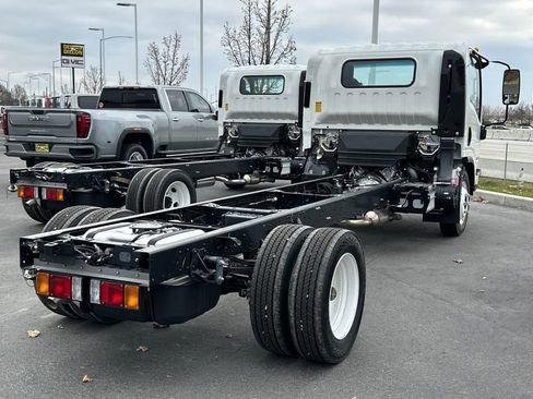 New 2026 Isuzu NPR image 4