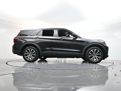 Used 2022 Ford Explorer ST image 31