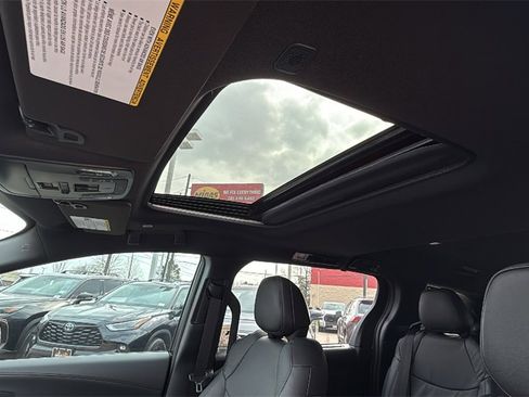 New 2026 Toyota Sienna Limited image 12