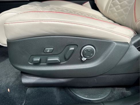 Used 2025 Genesis GV80 3.5T e-SC AWD/4WD image 18