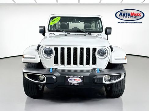 Used 2023 Jeep Wrangler Unlimited Sahara w/ Cold Weather Group AWD/4WD image 7