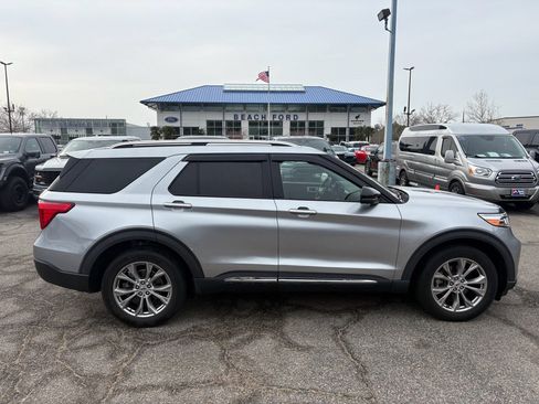 Used 2021 Ford Explorer Limited w/ Equipment Group 301A image 4