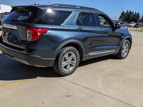 Used 2023 Ford Explorer XLT w/ Equipment Group 202A image 3