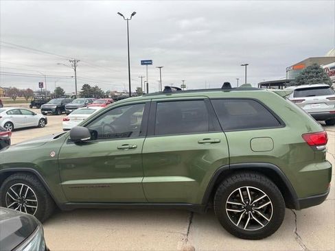 Used 2020 Jeep Grand Cherokee Trailhawk w/ Trailhawk Luxury Group image 2