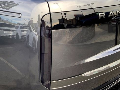 New 2026 Land Rover Range Rover SE image 5