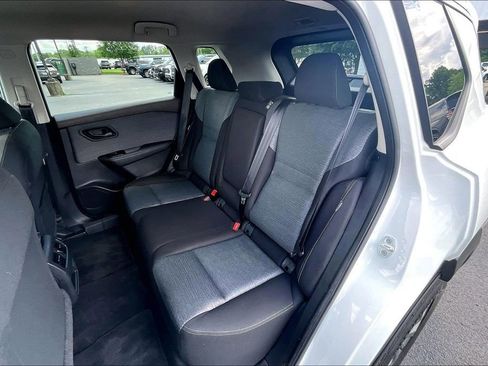Used 2022 Nissan Rogue S FWD image 24