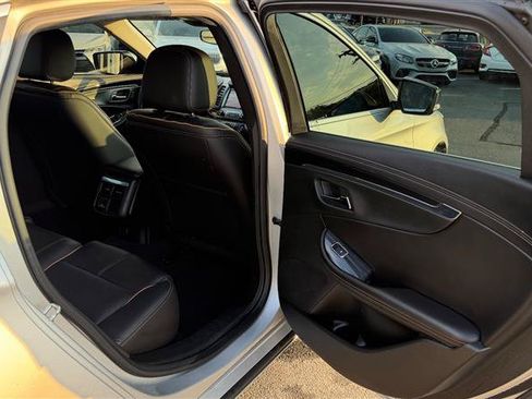Used 2018 Chevrolet Impala Premier FWD image 35