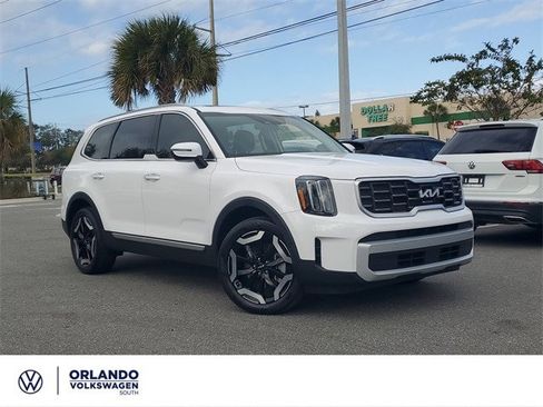 Used 2025 Kia Telluride S image 1