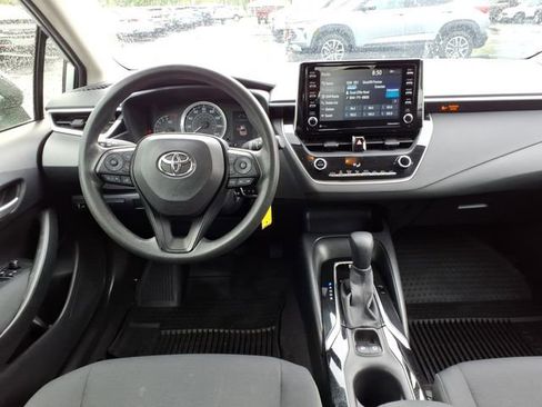Used 2021 Toyota Corolla LE FWD image 15
