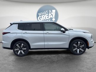 New 2026 Mitsubishi Outlander AWD video 2