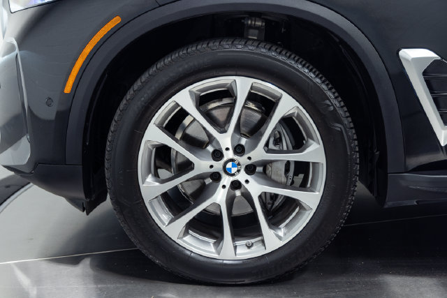 Certified 2026 BMW X5 xDrive40i AWD/4WD image 25