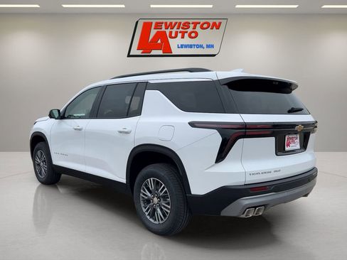 New 2026 Chevrolet Traverse LT w/ Driver Confidence Package AWD/4WD image 3