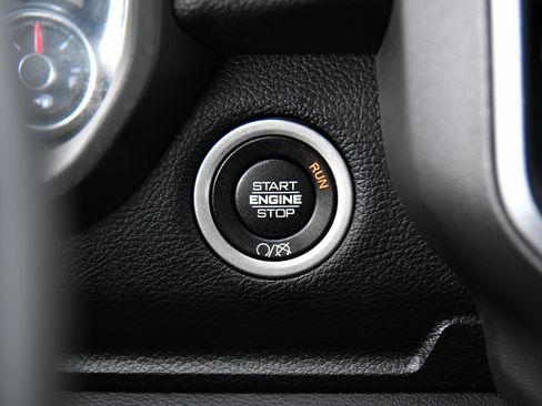 Used 2024 RAM 2500 Big Horn w/ Night Edition AWD/4WD image 33
