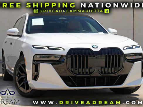 Used 2023 BMW 740i w/ Parking Assistance Package RWD image 2