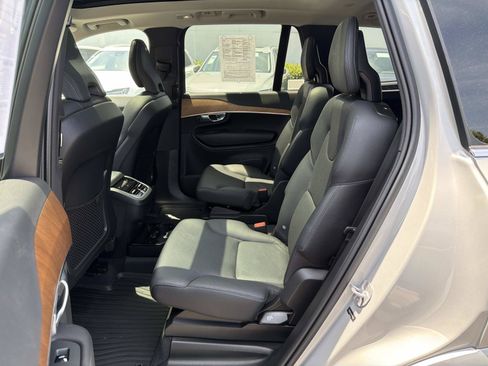 Certified 2024 Volvo XC90 B6 Plus AWD/4WD image 21