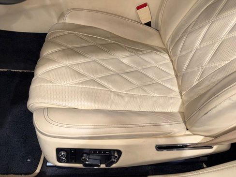 Used 2015 Bentley Flying Spur W12 image 54