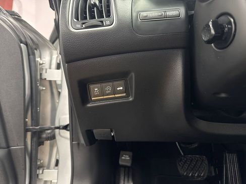 Used 2017 INFINITI Q60 w/ Premium Plus Package 2.0T image 11