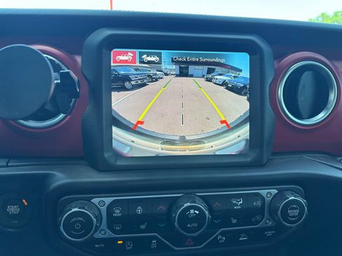 Used 2023 Jeep Wrangler Unlimited Rubicon w/ LED Lighting Group AWD/4WD image 28