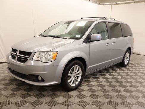 Used 2020 Dodge Grand Caravan SXT image 1