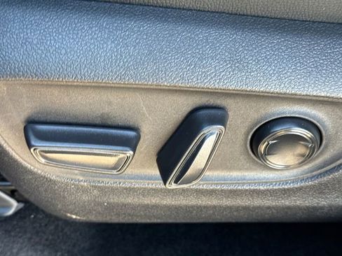 Used 2025 Toyota Grand Highlander FWD image 23