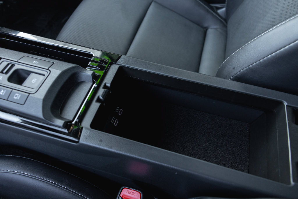 Certified 2024 Toyota Prius XLE FWD image 21