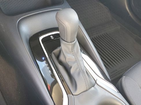 Certified 2025 Toyota Corolla LE image 32