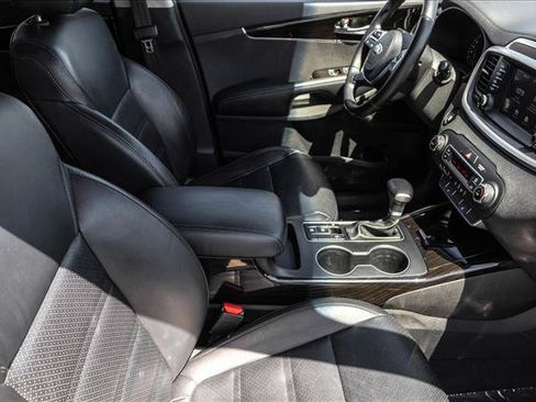 Used 2020 Kia Sorento EX FWD image 30