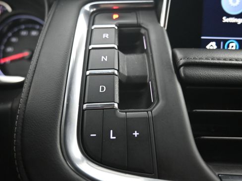 Used 2021 Chevrolet Tahoe Z71 w/ Z71 Signature Package AWD/4WD image 19