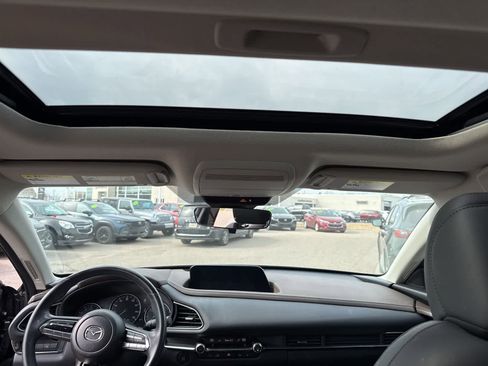 Used 2023 MAZDA CX-30 AWD 2.5 S w/ Premium Package image 18