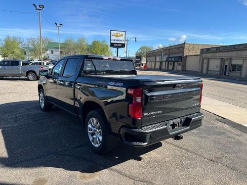 Used 2020 Chevrolet Silverado 1500 Custom w/ Custom Value Package AWD/4WD image 7