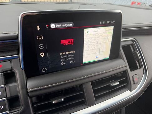 Used 2023 GMC Yukon XL SLT RWD image 3