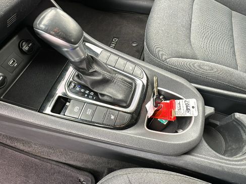 Used 2021 Hyundai Ioniq SE image 13