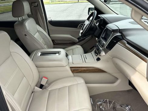 Used 2019 GMC Yukon Denali w/ Denali Ultimate Package AWD/4WD image 9