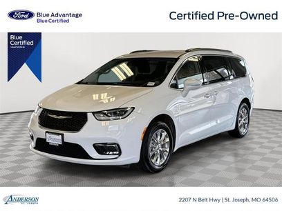 Used 2022 Chrysler Pacifica Touring-L