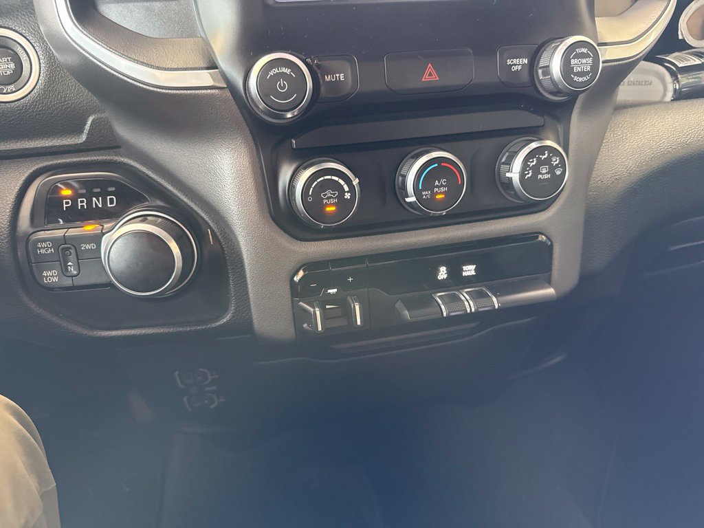 Used 2022 RAM 2500 Big Horn AWD/4WD image 11