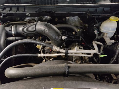 Used 2017 RAM 1500 Express w/ Black Ram 1500 Express Group image 30