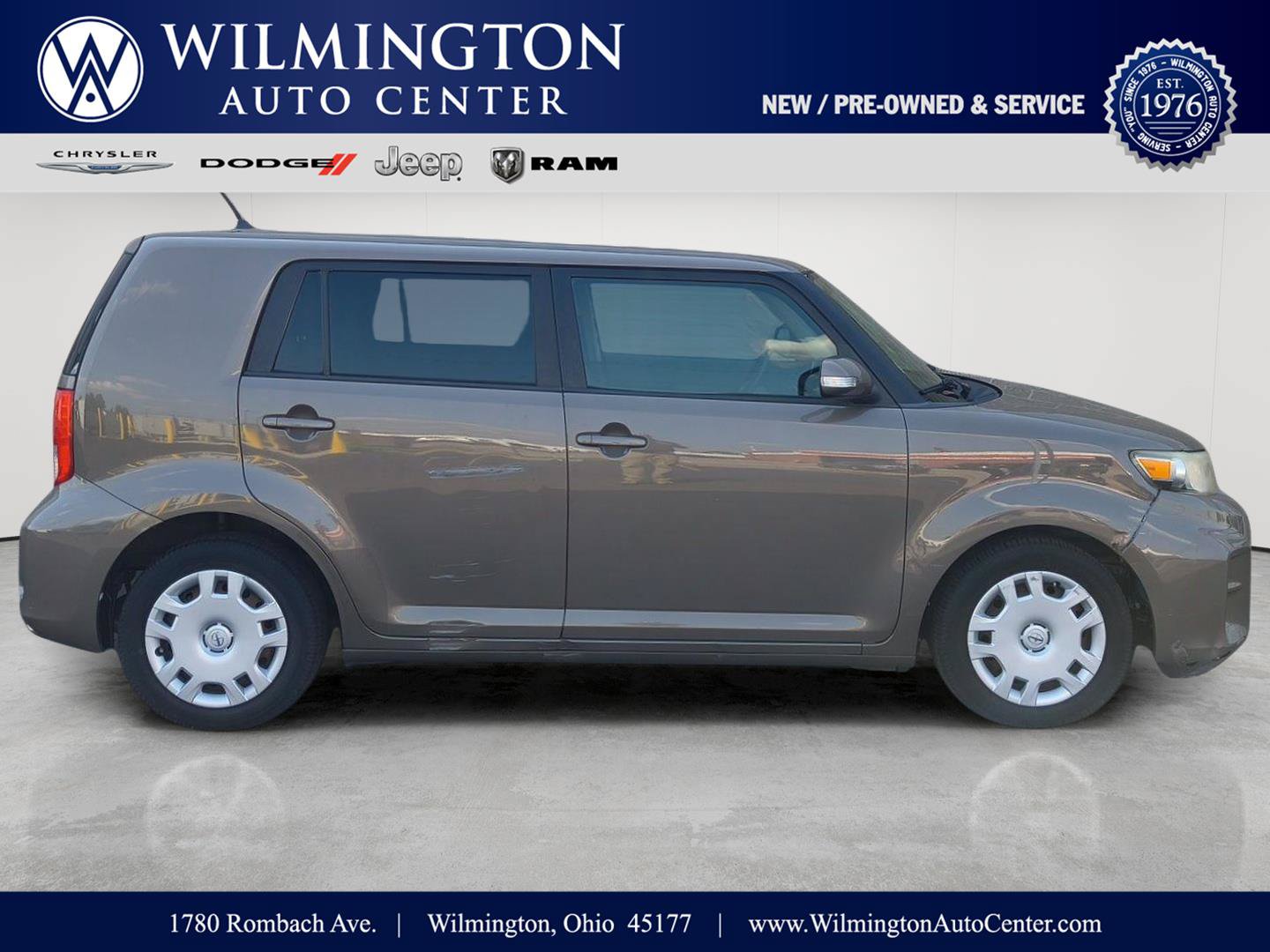 Used 2011 Scion xB FWD image 1
