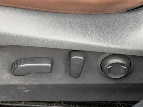 Used 2021 Subaru Outback Touring w/ Popular Package #2 AWD/4WD image 16