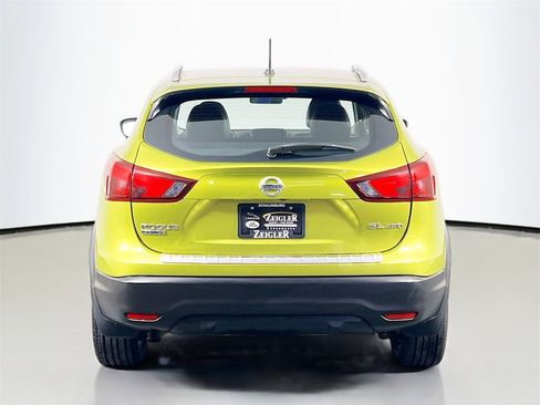 Used 2017 Nissan Rogue Sport SL w/ SL Premium Package image 6