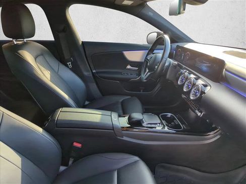 Used 2022 Mercedes-Benz CLA 250 4MATIC image 26