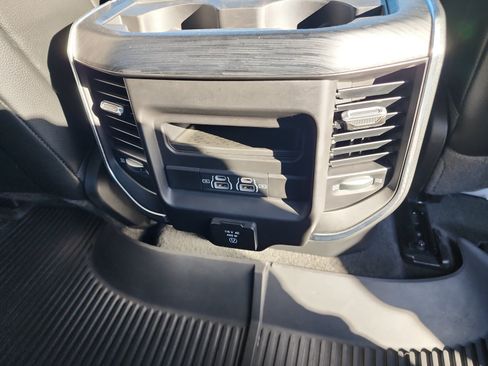 Used 2023 RAM 1500 Laramie AWD/4WD image 16