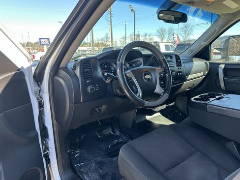 Used 2013 Chevrolet Silverado 2500 LT w/ Suspension Package, Off-Road image 6