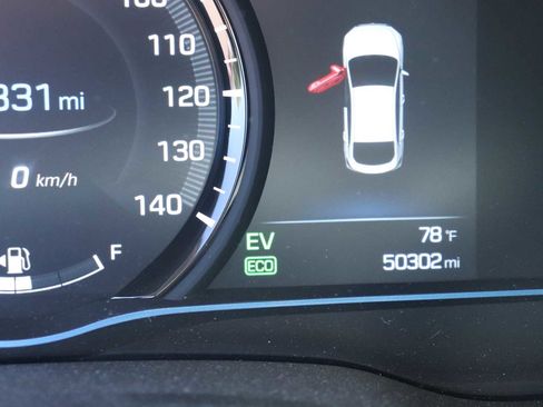 Used 2017 Hyundai Ioniq SEL w/ Tech Package 02 FWD image 11