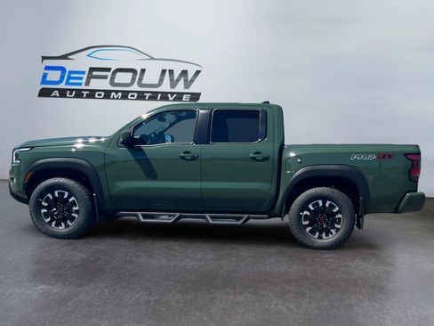 Used 2023 Nissan Frontier PRO-4X w/ Pro Convenience Package AWD/4WD image 6
