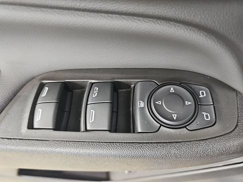 Used 2024 Chevrolet Equinox LT FWD image 34